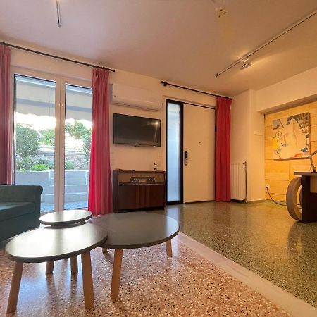 Vouliagmeni Art Micro Loft Apartman Athén Kültér fotó